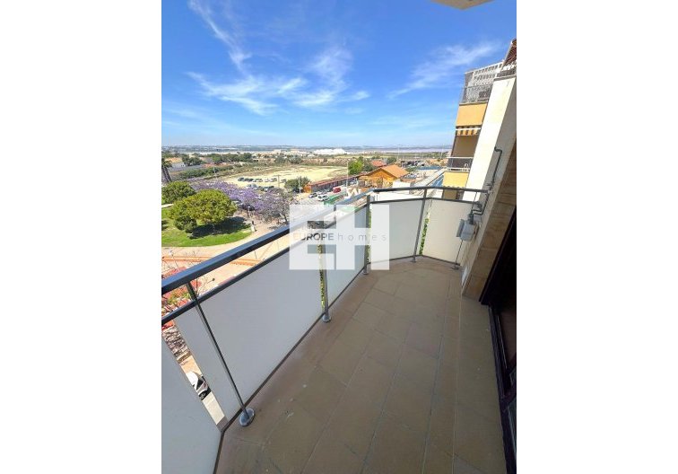 Segunda mano - Apartamento  - Torrevieja - Centro - Muelle Pesquero