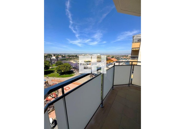 Segunda mano - Apartamento  - Torrevieja - Centro - Muelle Pesquero
