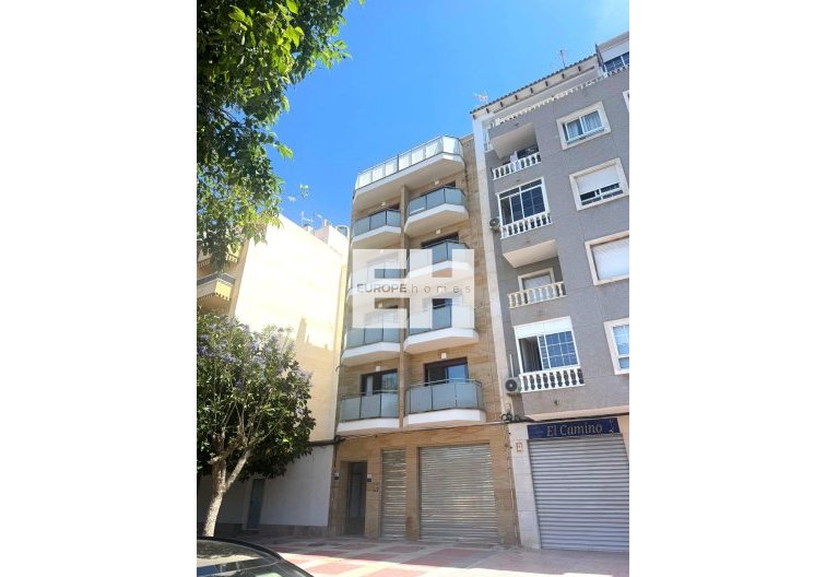 Segunda mano - Apartamento  - Torrevieja - Centro - Muelle Pesquero
