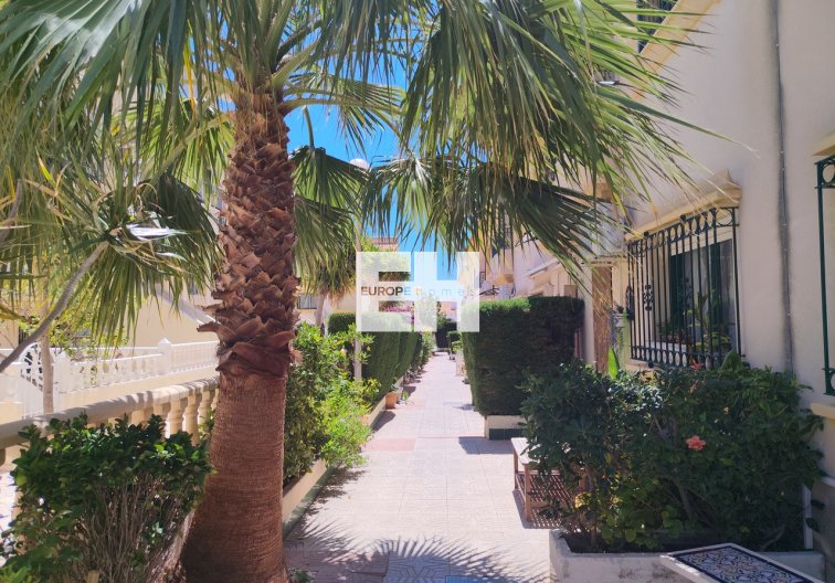 Segunda mano - town house - La Zenia - Costa Blanca