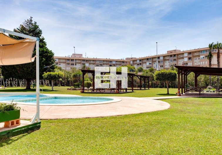 Revente - Bungalow - Torrevieja - Parque De Las Naciones