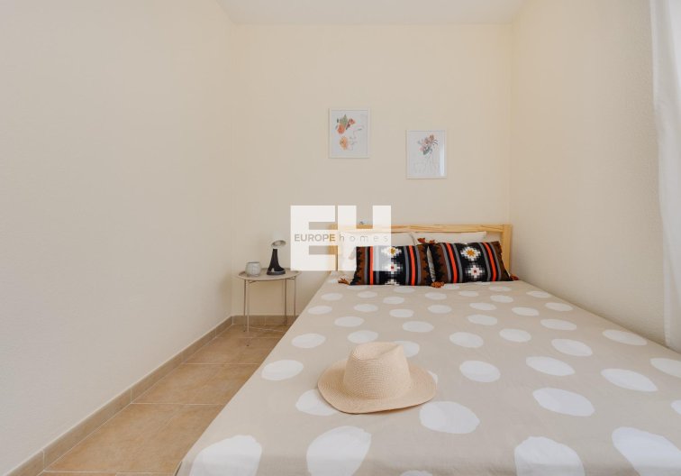 Segunda mano - Bungalow - Torrevieja - Aguas Nuevas 1