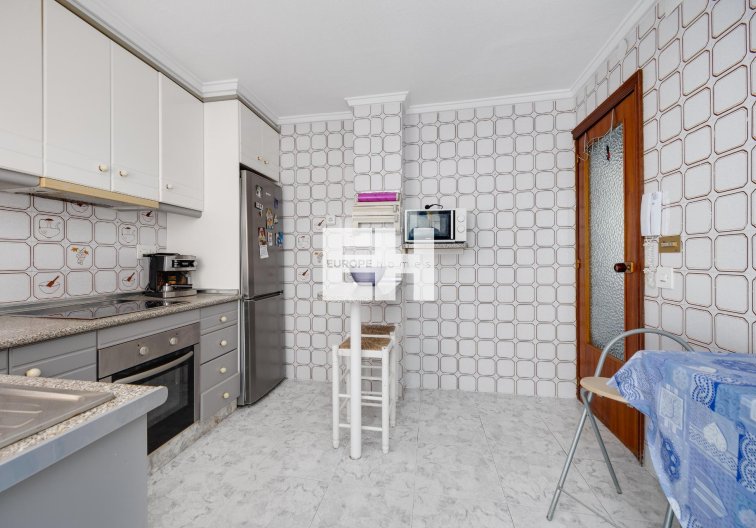 Segunda mano - Apartamento  - Torrevieja - Centro