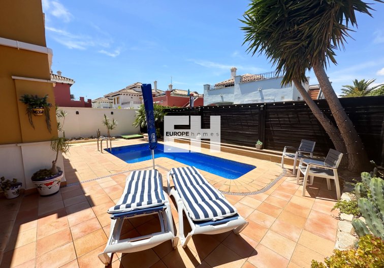 Segunda mano - villa - Mar Menor Golf Resort - Inland