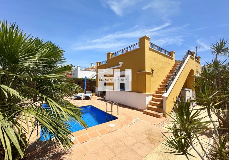 Segunda mano - villa - Mar Menor Golf Resort - Inland