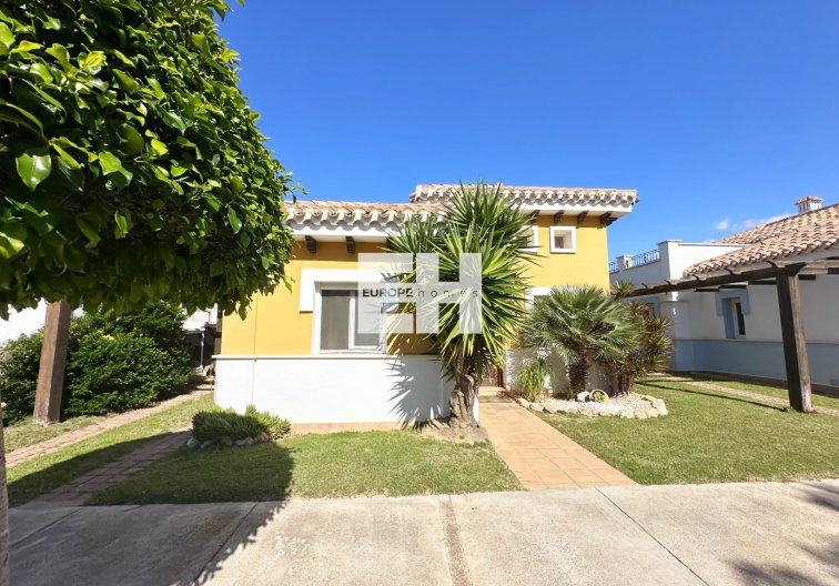 Segunda mano - villa - Mar Menor Golf Resort - Inland