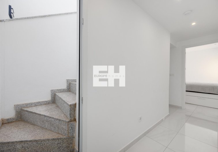 Segunda mano - town house - Torrevieja - Los Balcones 
