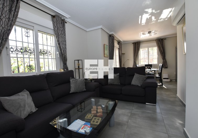 Revente - villa - Orihuela Costa - Costa Blanca
