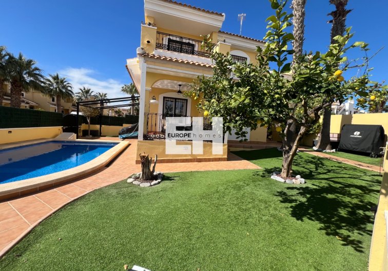 Revente - villa - Orihuela Costa - Costa Blanca