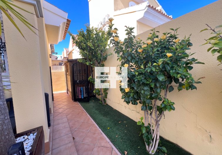 Revente - villa - Orihuela Costa - Costa Blanca