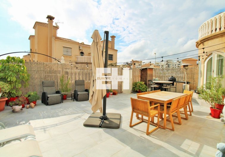 Segunda mano - town house - Villamartin - Costa Blanca