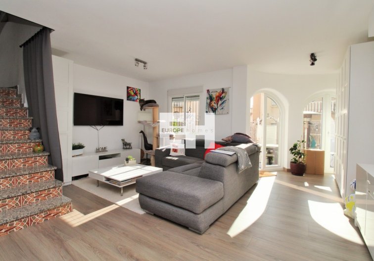 Segunda mano - town house - Villamartin - Costa Blanca
