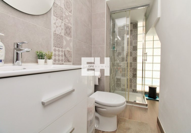 Segunda mano - town house - Villamartin - Costa Blanca