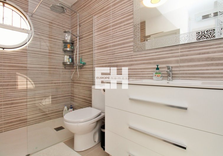 Segunda mano - town house - Villamartin - Costa Blanca