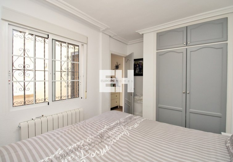 Segunda mano - town house - Villamartin - Costa Blanca