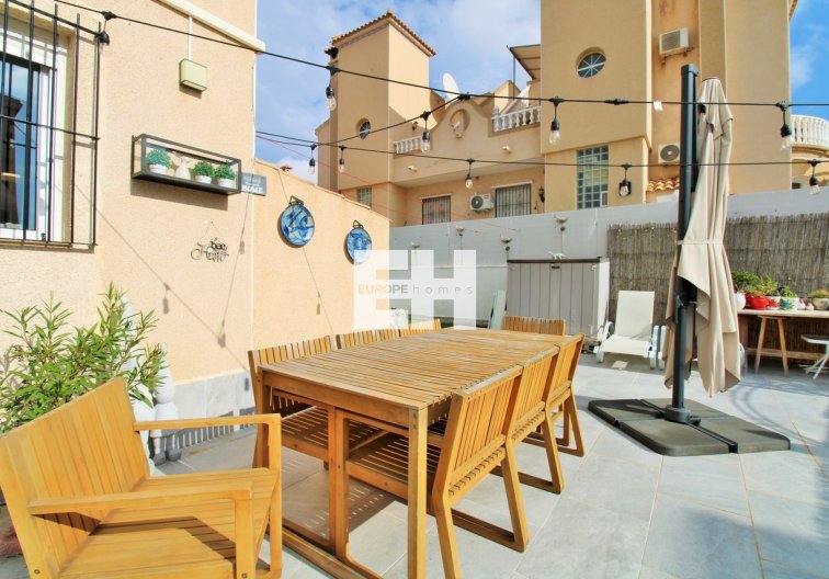 Segunda mano - town house - Villamartin - Costa Blanca