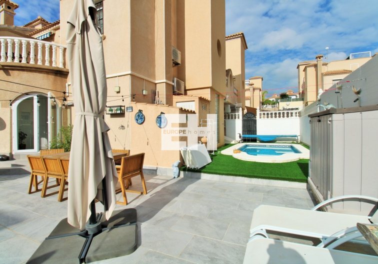 Segunda mano - town house - Villamartin - Costa Blanca