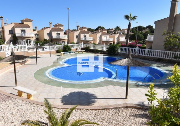 Segunda mano - town house - Villamartin - Costa Blanca