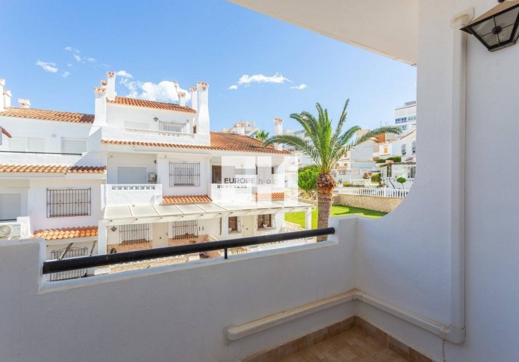 Segunda mano - villa - Torrevieja - La Mata