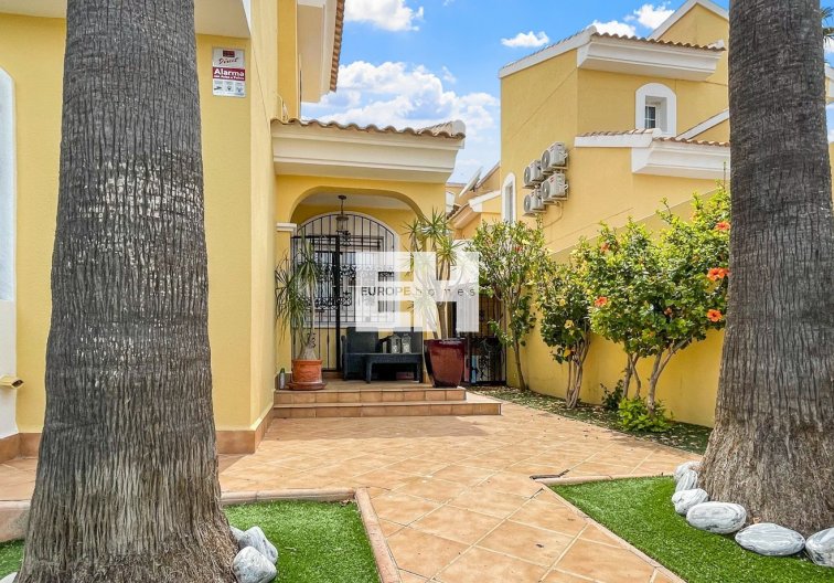 Segunda mano - villa - Orihuela Costa - Costa Blanca