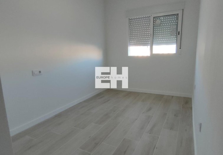 Segunda mano - town house - Torrevieja - Sector 25