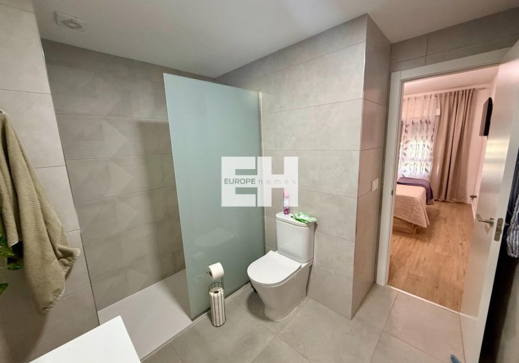 Segunda mano - Apartamento  - Torrevieja - Centro