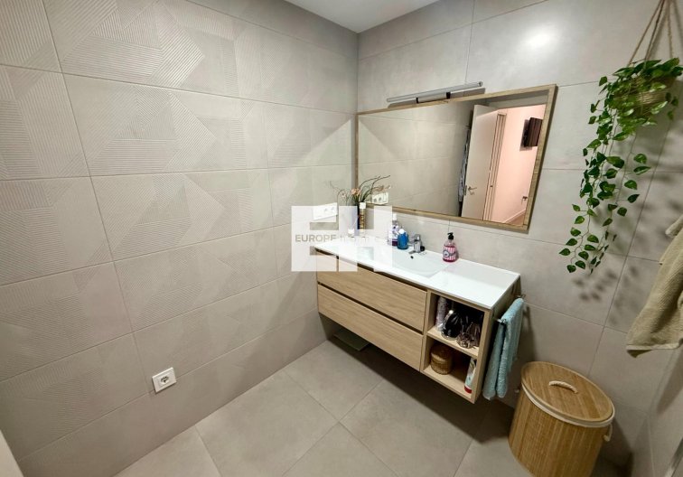 Segunda mano - Apartamento  - Torrevieja - Centro