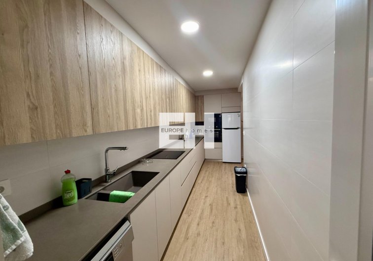Segunda mano - Apartamento  - Torrevieja - Centro