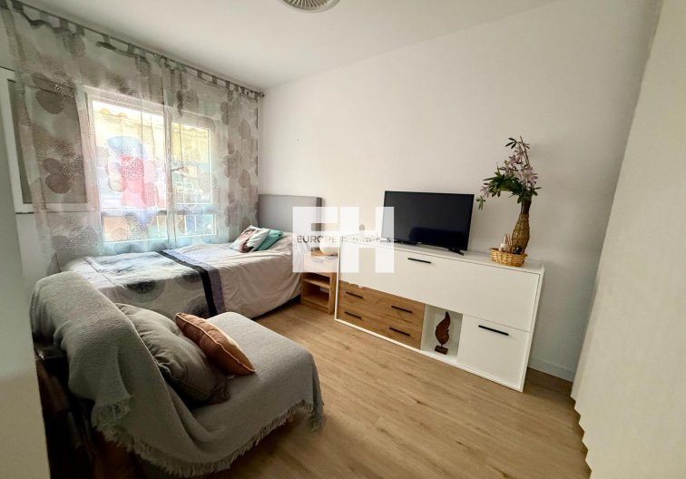 Segunda mano - Apartamento  - Torrevieja - Centro