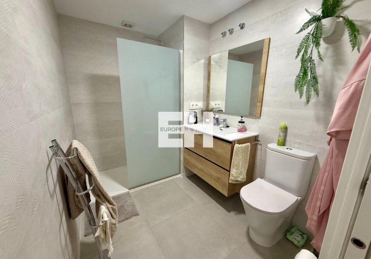 Segunda mano - Apartamento  - Torrevieja - Centro