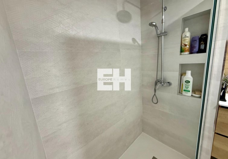 Segunda mano - Apartamento  - Torrevieja - Centro