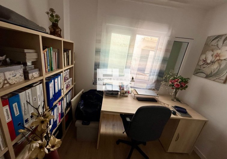 Segunda mano - Apartamento  - Torrevieja - Centro