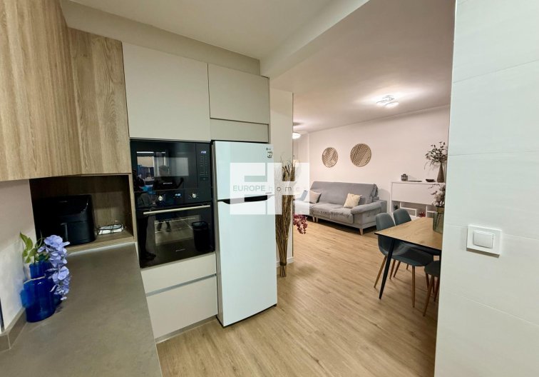 Segunda mano - Apartamento  - Torrevieja - Centro
