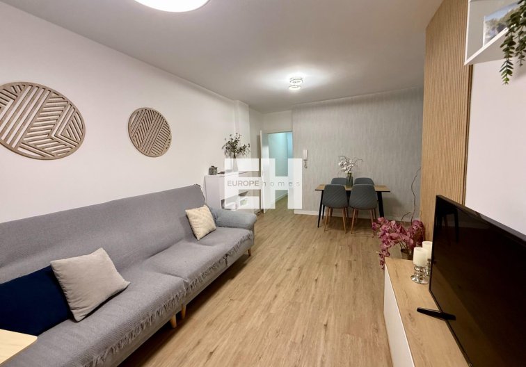 Segunda mano - Apartamento  - Torrevieja - Centro