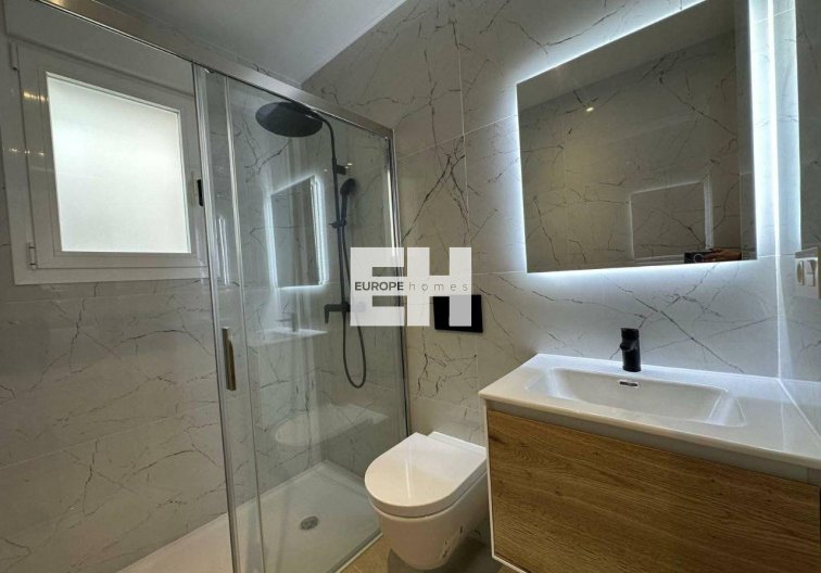 Segunda mano - Apartamento  - Torrevieja - Playa de los Locos