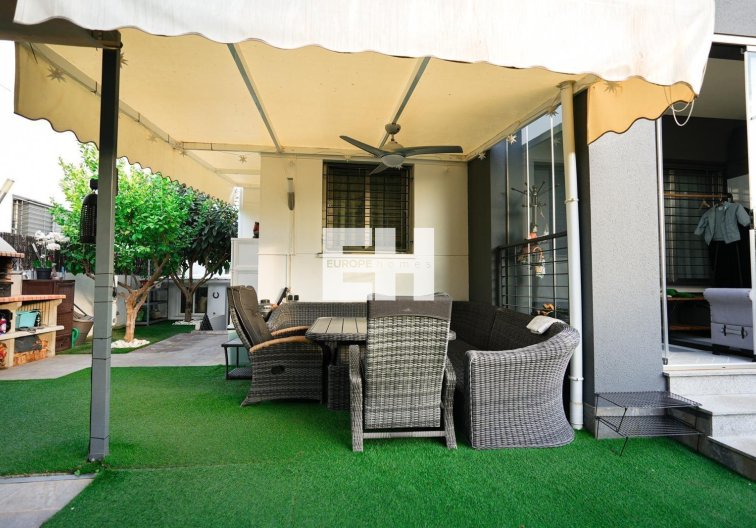 Segunda mano - town house - Torrevieja - Aguas Nuevas