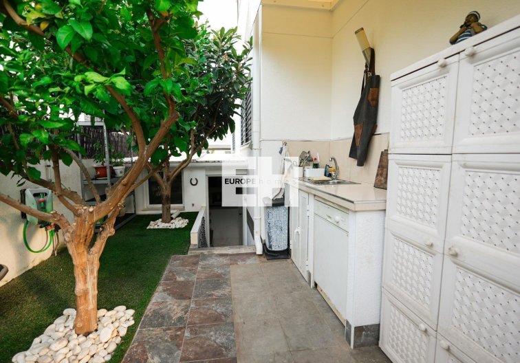 Segunda mano - town house - Torrevieja - Aguas Nuevas