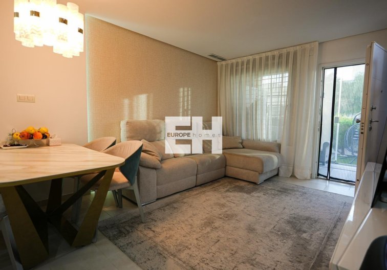 Segunda mano - town house - Torrevieja - Aguas Nuevas