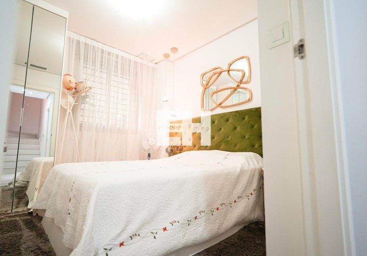 Segunda mano - town house - Torrevieja - Aguas Nuevas