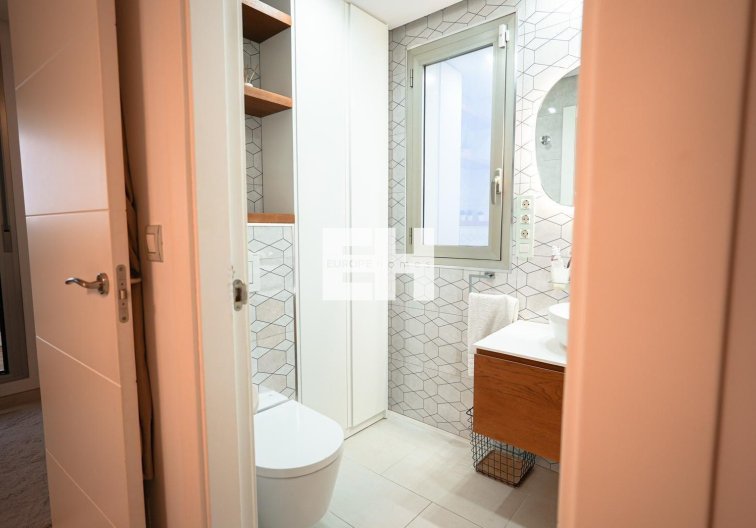 Segunda mano - town house - Torrevieja - Aguas Nuevas