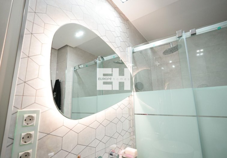 Segunda mano - town house - Torrevieja - Aguas Nuevas