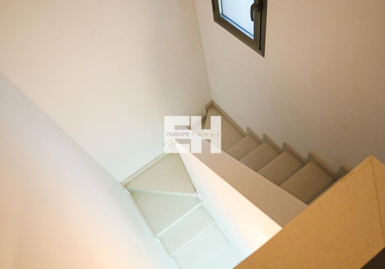 Segunda mano - town house - Torrevieja - Aguas Nuevas