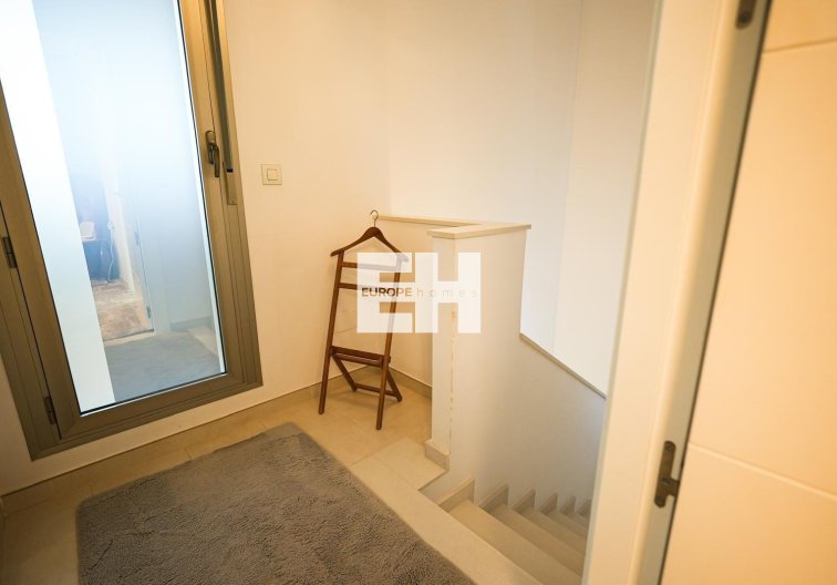 Segunda mano - town house - Torrevieja - Aguas Nuevas