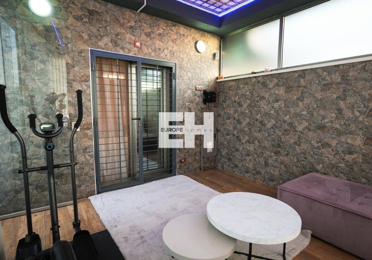 Segunda mano - town house - Torrevieja - Aguas Nuevas