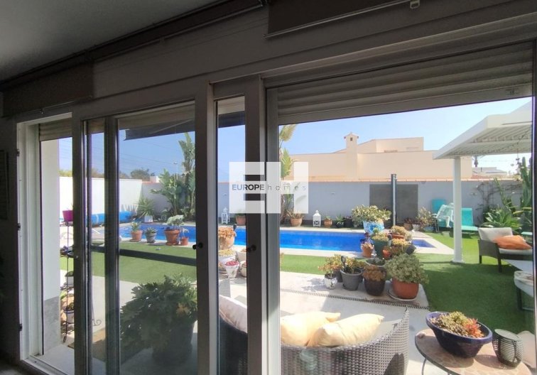 Segunda mano - villa - Torrevieja - Torreta Florida