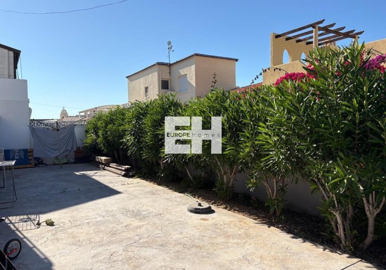 Segunda mano - villa - Torrevieja - Torreta Florida