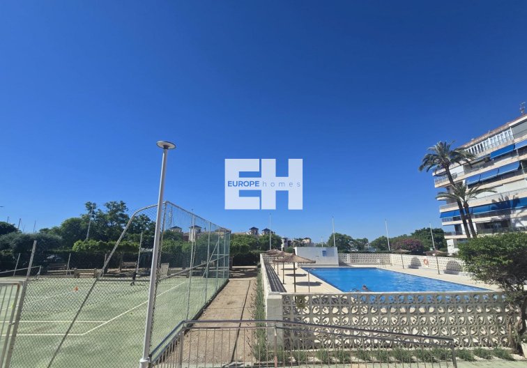 Segunda mano - Apartamento  - Torrevieja - Puerto Deportivo Marina Salinas