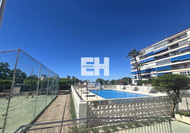 Segunda mano - Apartamento  - Torrevieja - Puerto Deportivo Marina Salinas