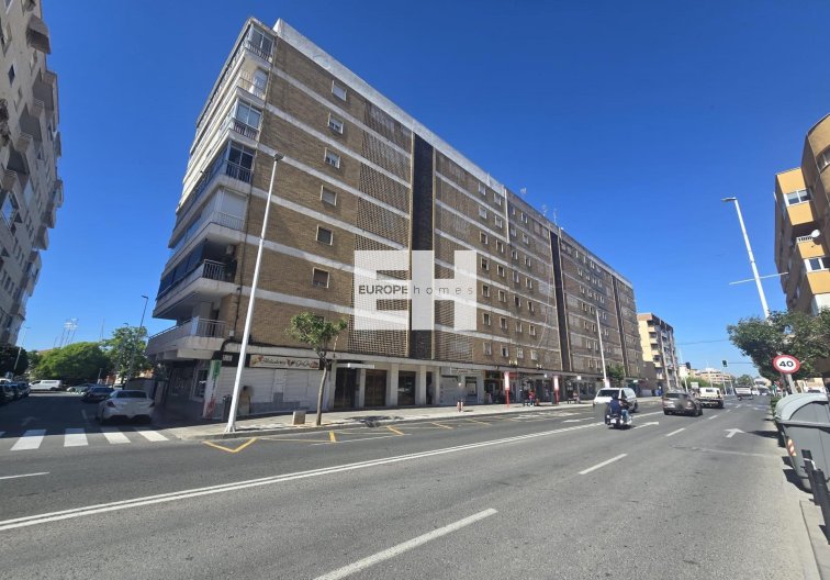 Segunda mano - Apartamento  - Torrevieja - Puerto Deportivo Marina Salinas