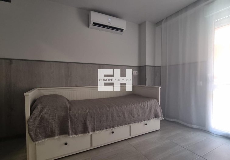 Segunda mano - Apartamento  - Torrevieja - Centro